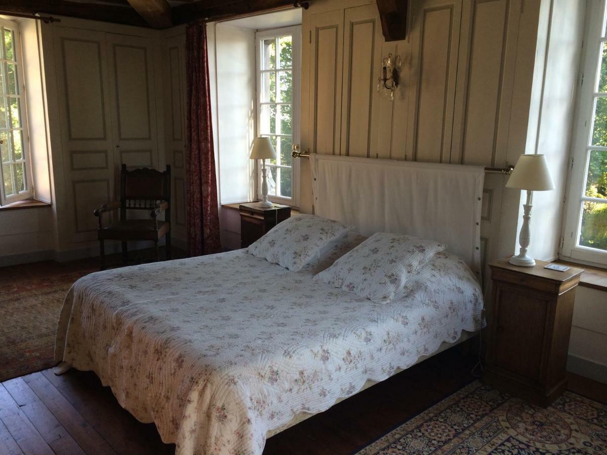 Chateau De Fleury La Foret Bed and Breakfast Igoville Buitenkant foto